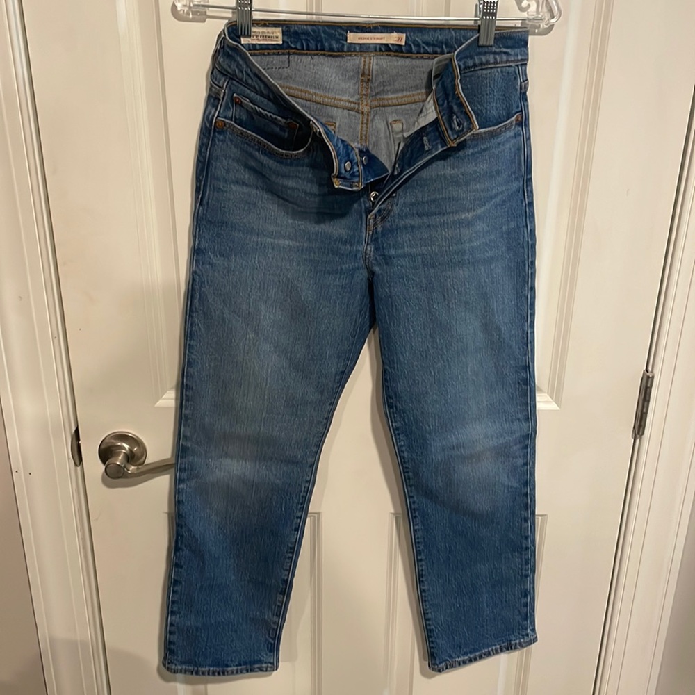 Wedgie Straight Levi’s